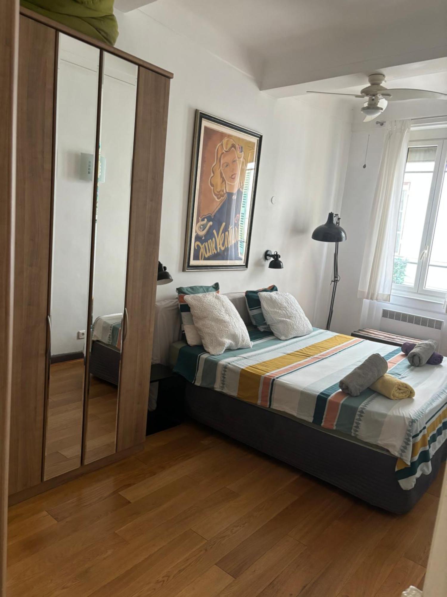 2 Bedroom Funky Apartment In The Heart Of The Old Town Of Antibes Ngoại thất bức ảnh